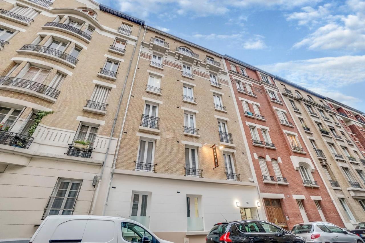 Paris Hotel Clichy Esterno foto