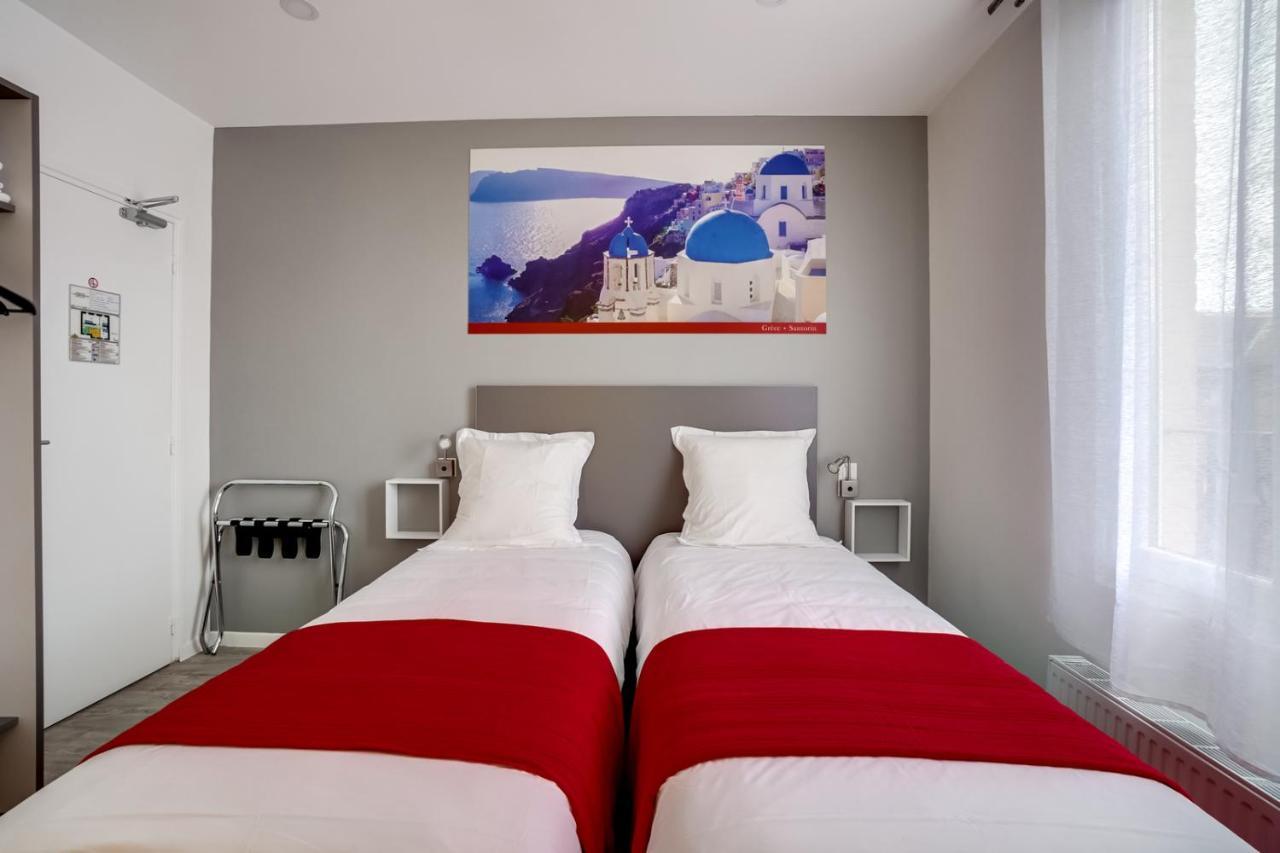 Paris Hotel Clichy Esterno foto