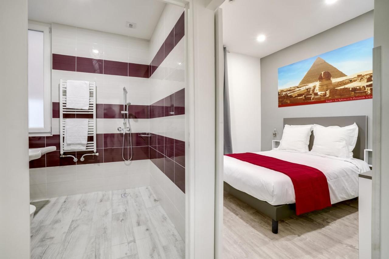 Paris Hotel Clichy Esterno foto
