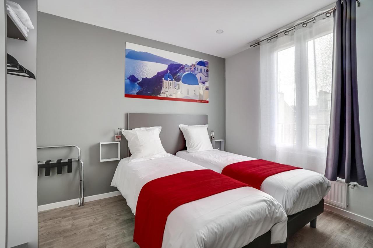 Paris Hotel Clichy Esterno foto